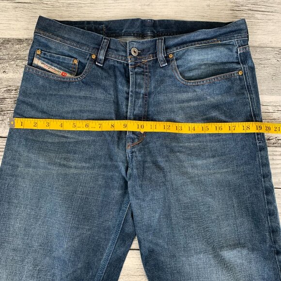 Diesel Jeans Kuratt Relaxed Fit Selvedge Denim Button Fly Jeans - Picture 10 of 15